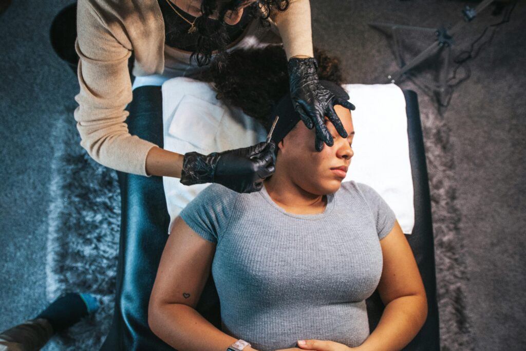 Dermaplaning – A Técnica de Remoção de Pelos e Células Mortas que Melhora a Textura da Pele